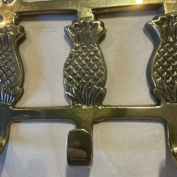 Vintage Brass Pineapple Hat/Key Holder 4 Hooks Wall Mount 8.5" Long - Picture 5 of 9